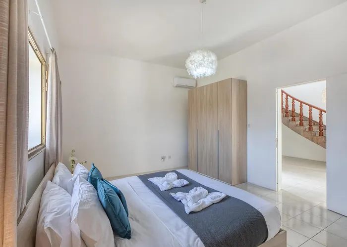 Luxury Private Pool Bbq & 5star Amenities Villa Baħar iċ-Ċagħaq