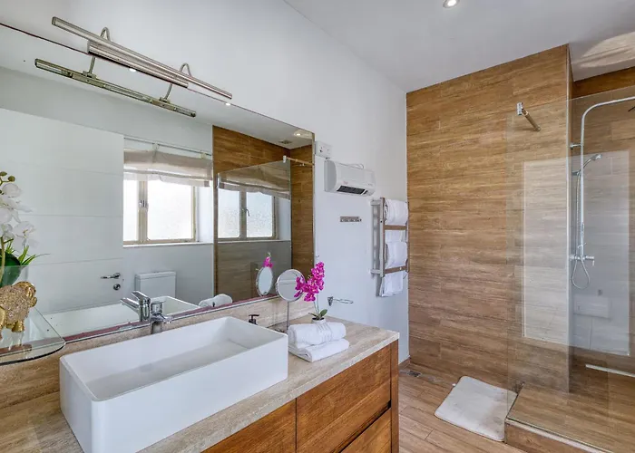 Luxury Private Pool Bbq & 5star Amenities