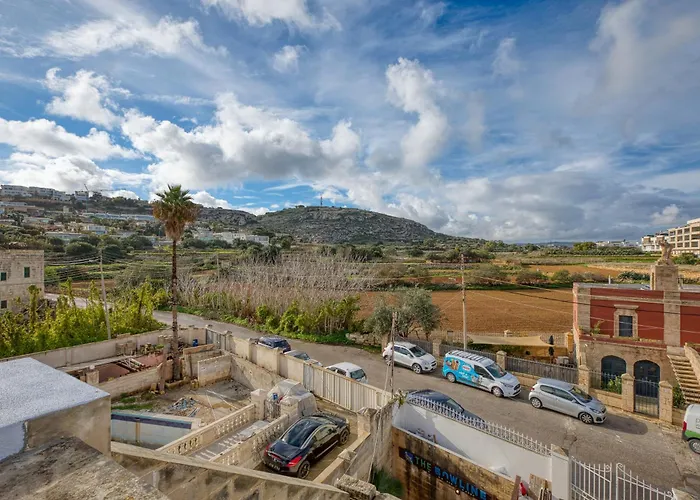 Vilă Luxury Private Pool Bbq & 5star Amenities Bahar ic-Caghaq